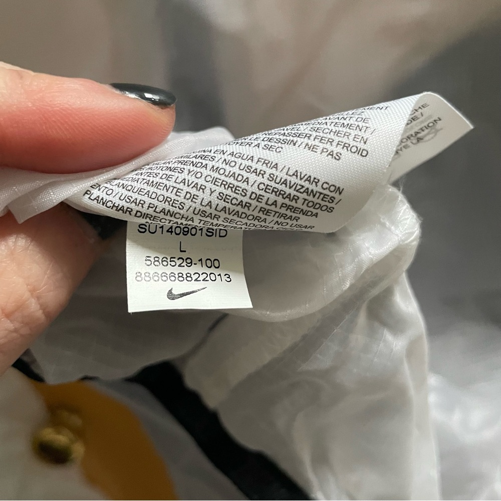 EUC Nike Transparent Nylon Windrunner Large - Picture 7 of 7